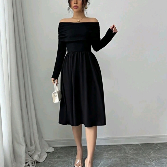Dresses & Skirts - Women's Solid Color Off-Shoulder Long Sleeve Casual Elegant Black Dress